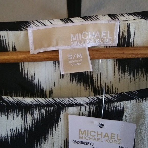 🩷 NWT Michael Kors Kimono Sleeve / Caftan Animal Print Blouse - Picture 2 of 7